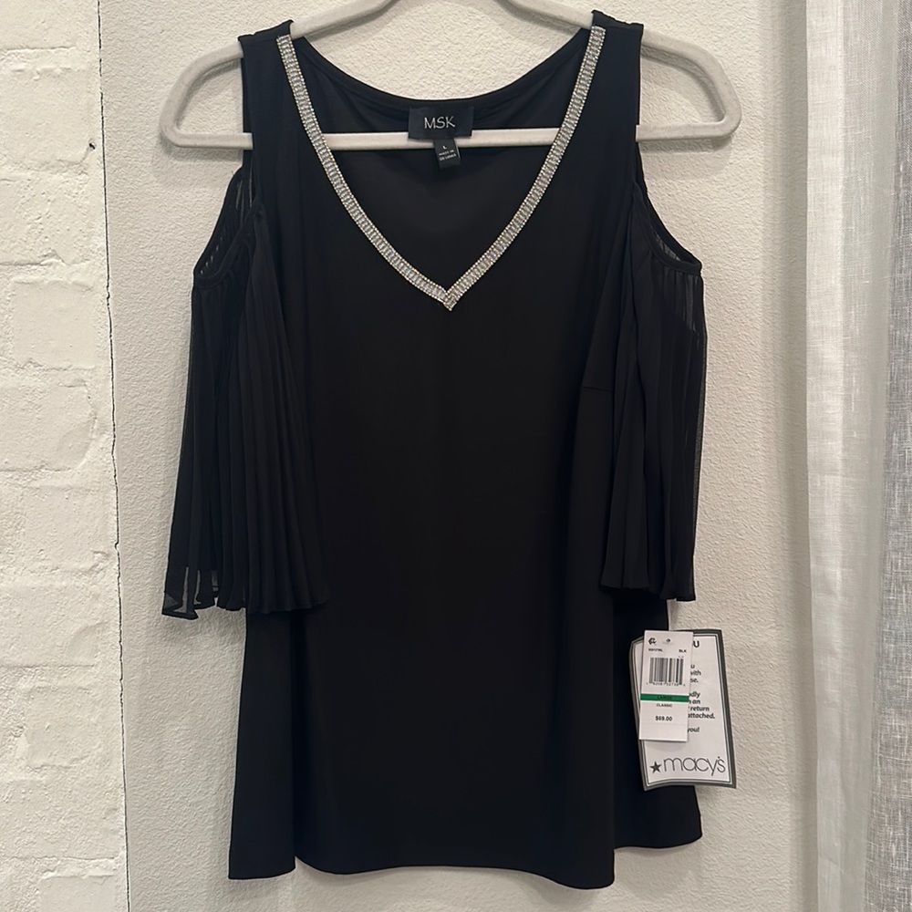 Embellished V-neck Cold Shoulder Top
